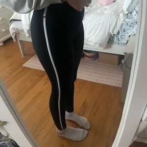 Gap women’s leggings black with white stripe
